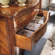 Classic Chest of drawers