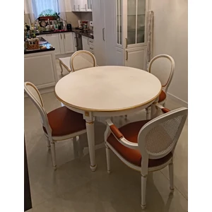 Luigi chairs and round table