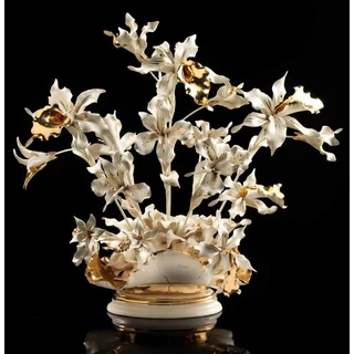 Kerámia virágkosár liliomokkal és orchideákkal - krémszínű, arany
