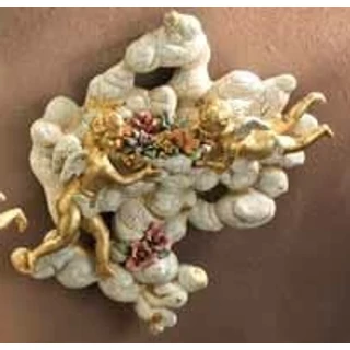 Felhő formázatú kerámia dísztárgy angyalokkal és virágokkal - festett, velencei stílusú