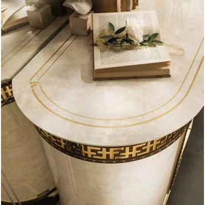 Részlet a komódról