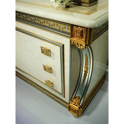 Részlet a komódról