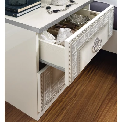 Aida éjjeliszekrény - fehér-ezüst