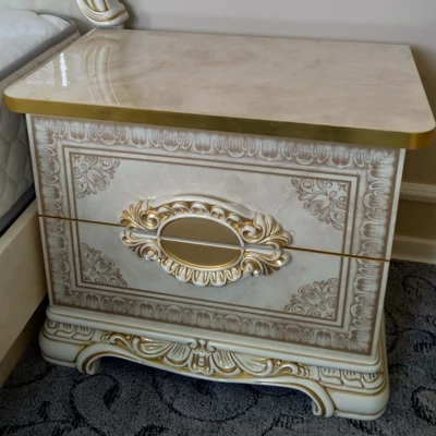 Leonardo Night table