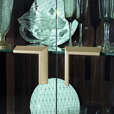 Volare Day 2-doors display cabinet with lighting - veined walnut