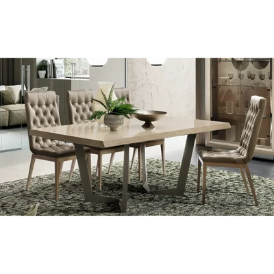 Net étkezőasztal Capitonne' székekkel