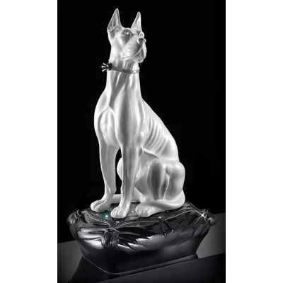 Nagyméretű dán dog kerámia szobor, eredeti Swarovski nyakékkel, párnával