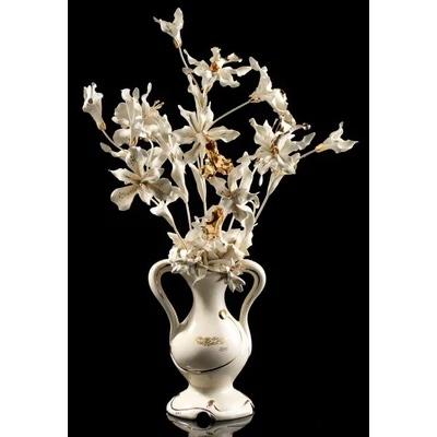 Kerámia váza liliomokkal és orchideákkal - krémszínű, arany
