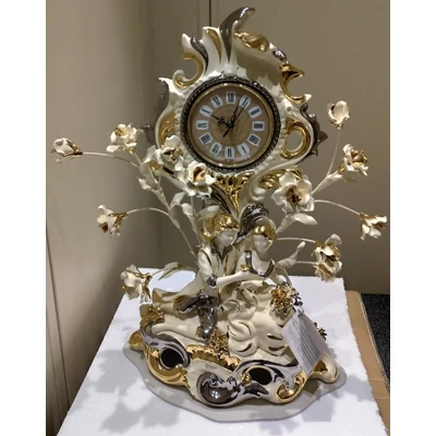 Kerámia óra rózsákkal