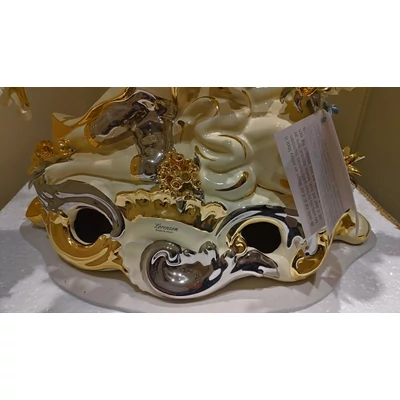 Ceramic clock with roses.