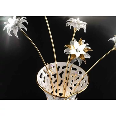 Ceramic decorative vase with butterflies, with 5 lighting flowers. Color: white, gold, platinum