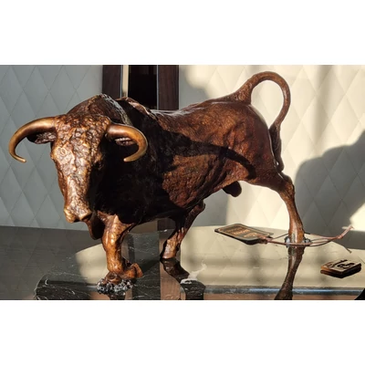 Bull bronze sculpture