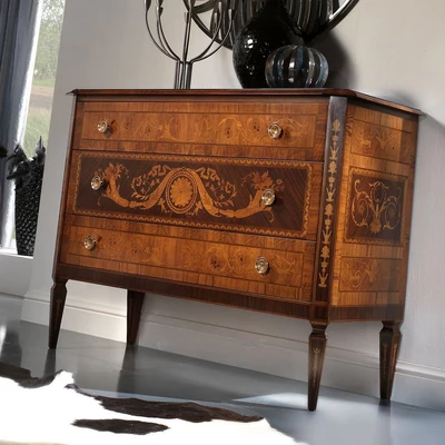 Classic Chest of drawers
