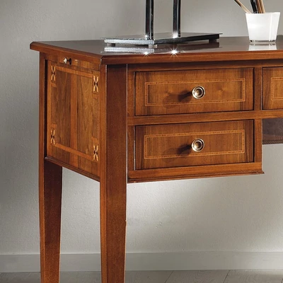 Classic Desk