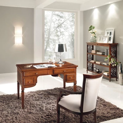 Classic Desk