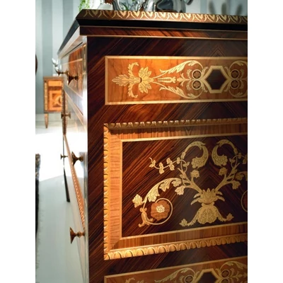 Classic Dante Chest of drawers