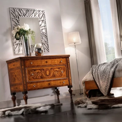 Classic Dante Chest of drawers