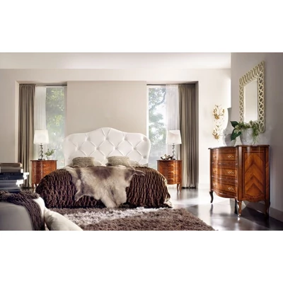 Classic Chest of drawers