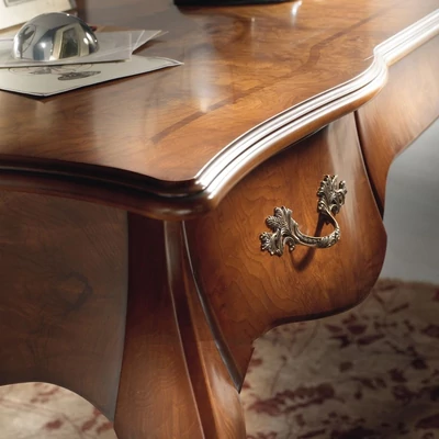 Classic Desk