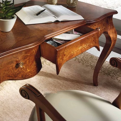 Classic Desk