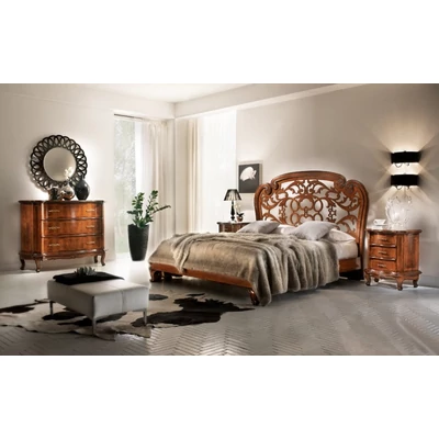Classic Chest of drawers