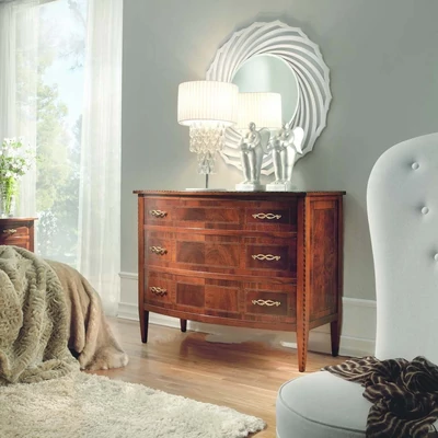 Classic Chest of drawers