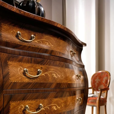 Classic Chest of drawers