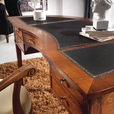 Classic Mezzaluna Desk