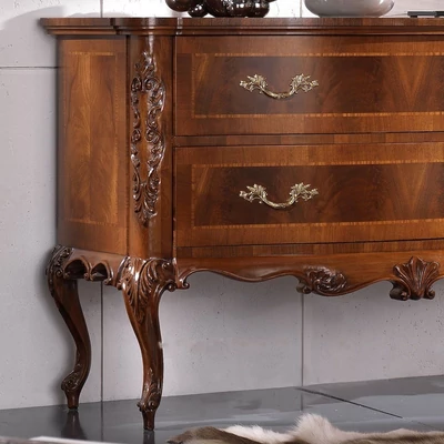 Classic Chest of drawers