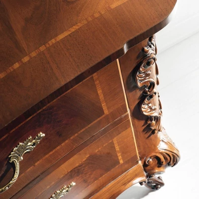 Classic Chest of drawers