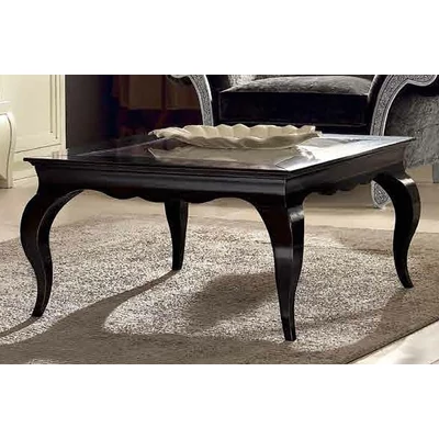 Romantic Square-shaped coffee table