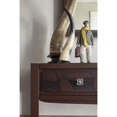 Eden Day konzolasztal (levél motívummal)