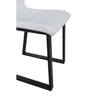 Baffy szék fehér műbőrrel