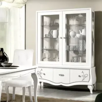 Vitrines szekrény, 2 ajtós, 3 fiókkal, díszített – Morello 2078