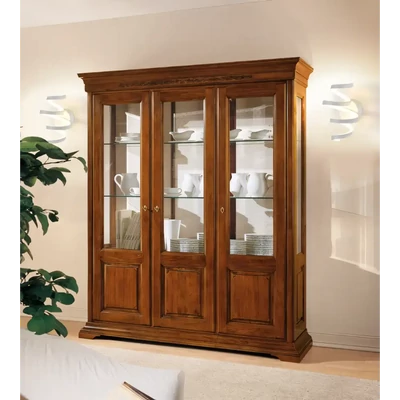 Vitrines szekrény, 3 ajtós, faragott díszítéssel, kárpitozott hátfallal – Morello 2933