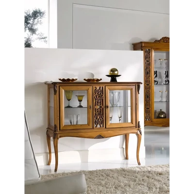 Vitrines tálalószekrény, 2 ajtós, áttört díszítéssel, kárpitozott hátfallal – Morello 3034