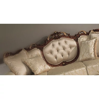 Cleopatra triple couch