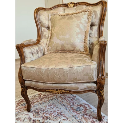 Esmeralda armchair