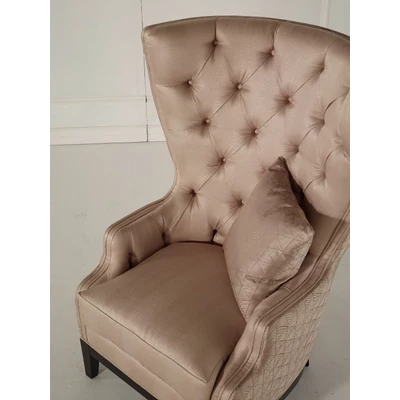 Dolores armchair