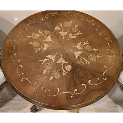 Vanity kerek kisasztal