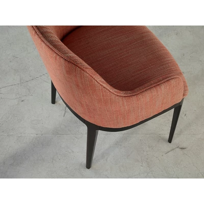 Rania easy chair