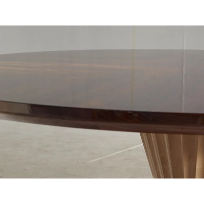 Ruby round dining table