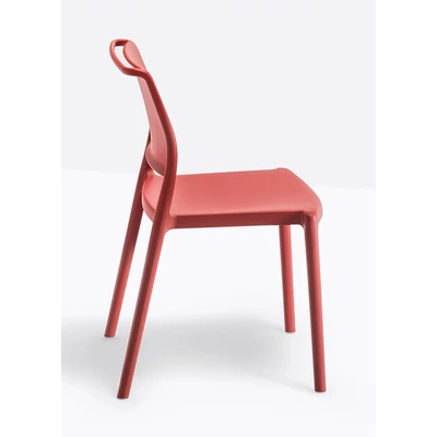 Ara stackable chair