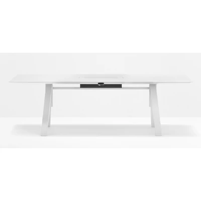 Arki dining table