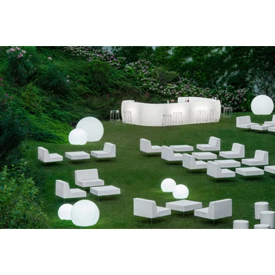 Igloo workstation bar counter