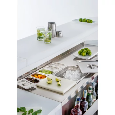 Igloo workstation bar counter