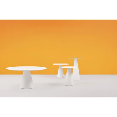 Ikon dining table