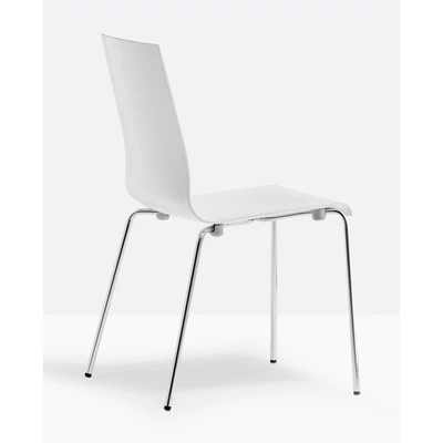 Kuadra stackable chair