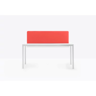 Kuadro office table