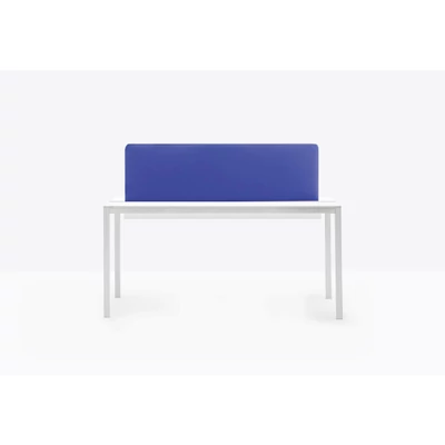 Kuadro office table
